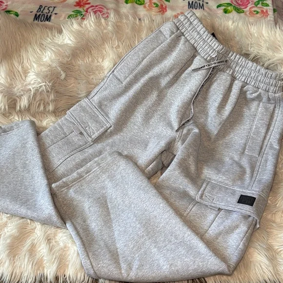 Cargo straight fit pants size small very cute for men or women - Picture 1 of 10